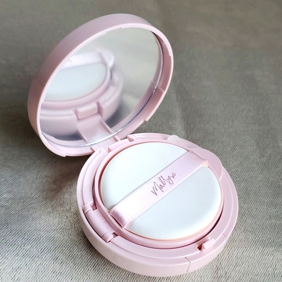 🆕️Mally XO Flawless Finish Transforming Effect Full Coverage Foundation (BIEGE) - Picture 1 of 6